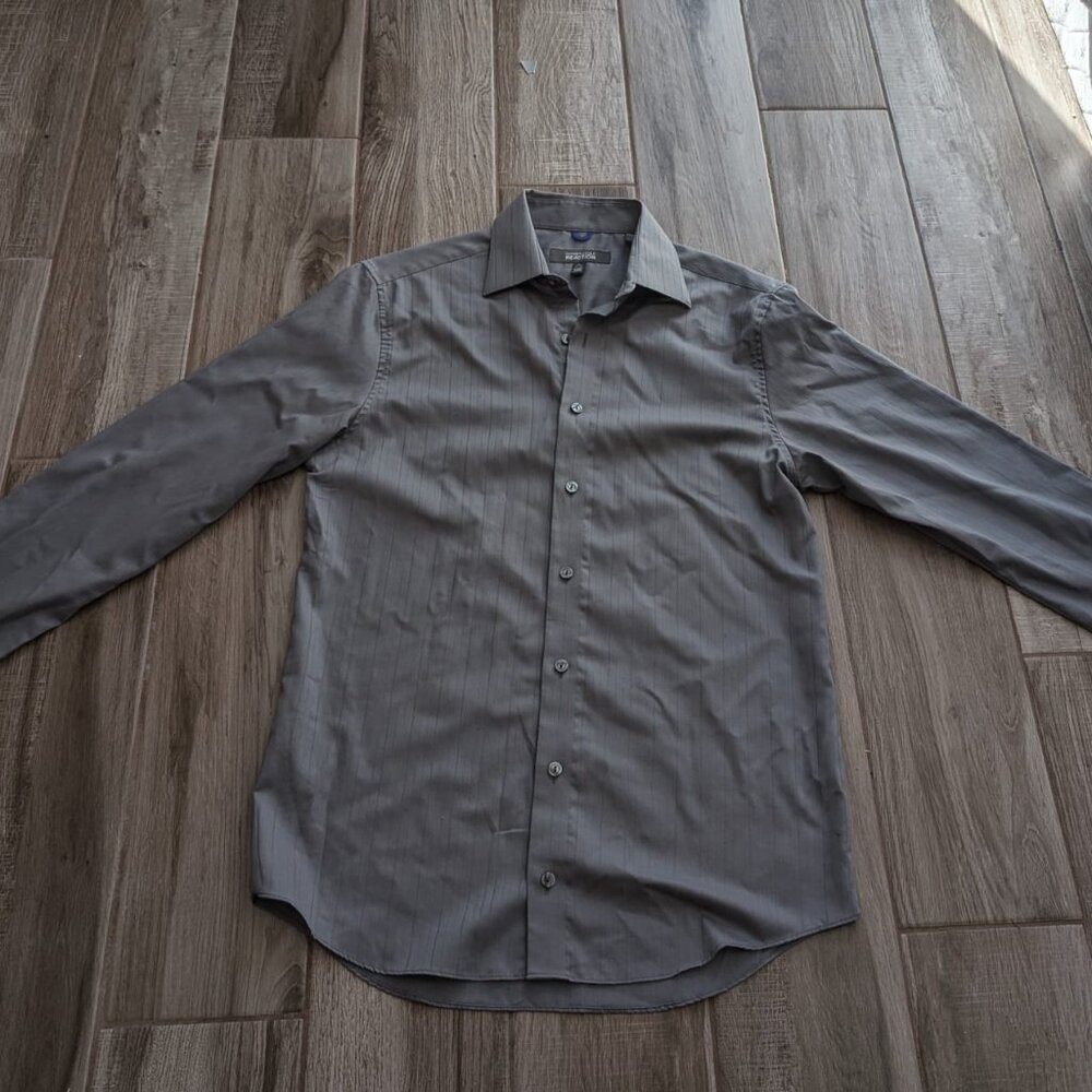 Kenneth Cole Reaction Dress Shirt Men’s 15 32/33 Gray Striped Long Sleeve 100%